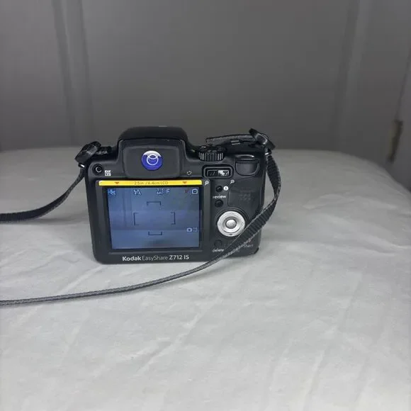 Kodak Easyshare Z712 IS Black 12x Optical Zoom 7.1 MP Digital Camera Y2K W/SD - Picture 4 of 16